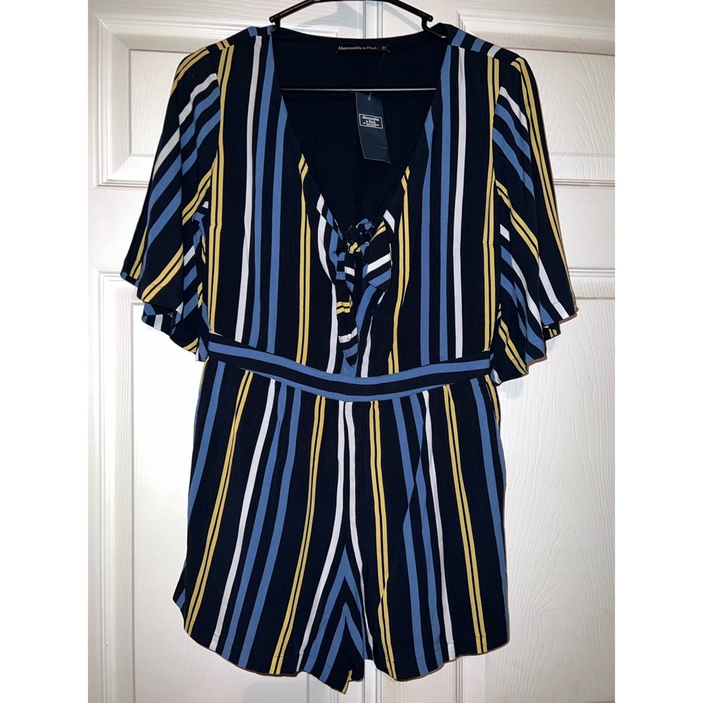 Abercrombie and Fitch striped romper, pockets, tie-front. Size Small Petite.